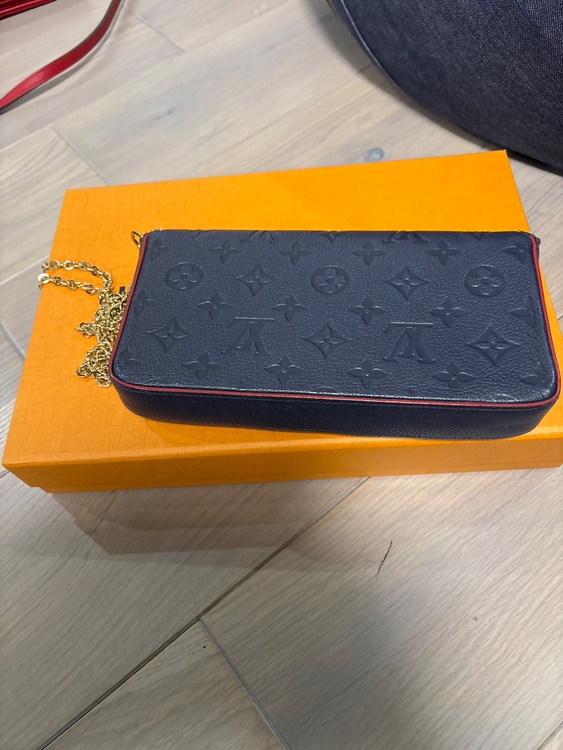 FY2240（ブランドバッグ）の商品画像 - 査定依頼日：2026年3月1日 - 最高査定価格：120,000円