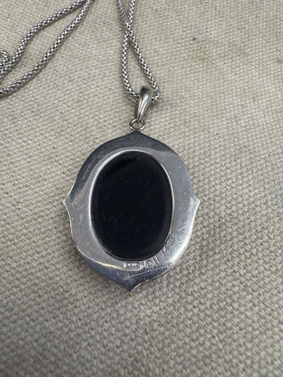 k18wg 買取価格 カメオ ペンダント 1434（金・貴金属）の商品画像 - 査定依頼日：2026年1月21日 - 最高査定価格：200,000円