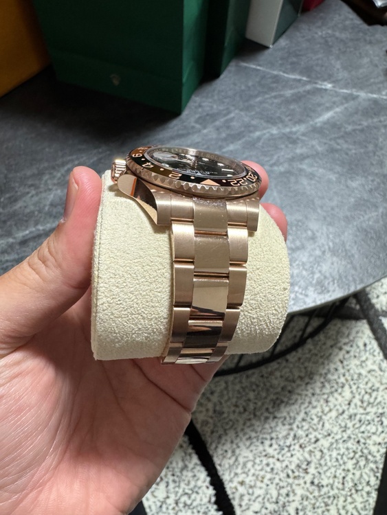 GMTマスター2（高級時計）の商品画像 - 査定依頼日：2026年1月10日 - 最高査定価格：6,900,000円