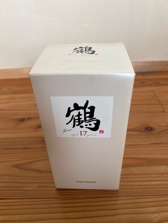 鶴　黒　17年（お酒）の商品画像 - 査定依頼日：2025年12月7日 - 最高査定価格：28,000円