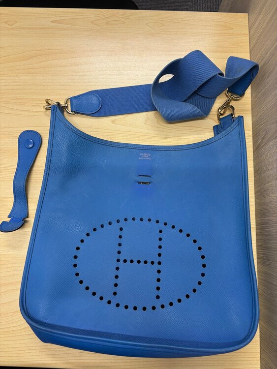 エルメス　エブリン（ブランドバッグ）の商品画像 - 査定依頼日：2025年4月27日 - 最高査定価格：100,000円