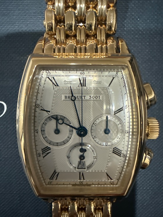 ヘリテージクロノグラフ（高級時計）の商品画像 - 査定依頼日：2025年10月9日 - 最高査定価格：3,100,000円