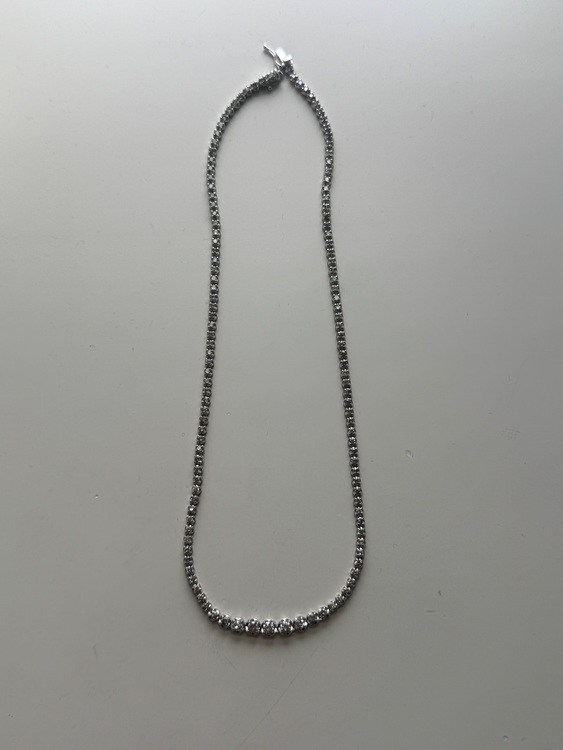 ダイヤモンドネックレス　k18ホワイトゴールド（金・貴金属）の商品画像 - 査定依頼日：2025年8月9日 - 最高査定価格：200,000円