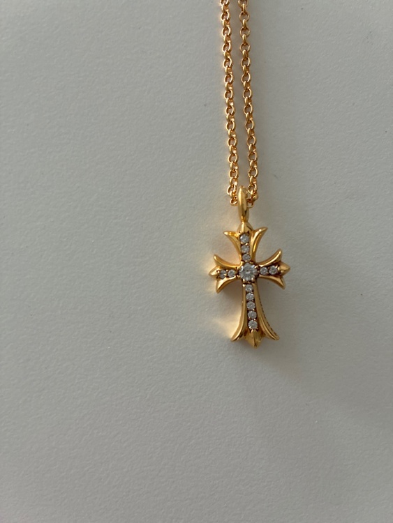 タイニーCHクロス チャーム 22K with パヴェダイヤモンド（古着・ファッション）の商品画像 - 査定依頼日：2026年7月16日 - 最高査定価格：100,000円