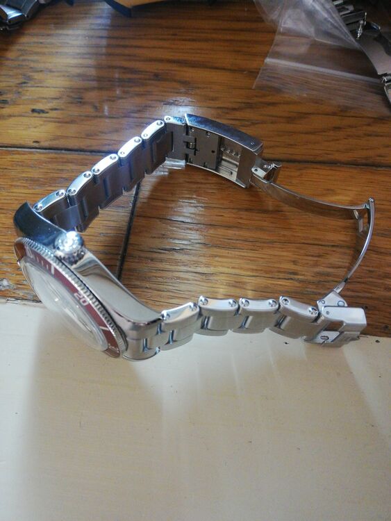 チューダー ブラックベイ M7939A1A0RU-0002（高級時計）の商品画像 - 査定依頼日：2025年10月5日 - 最高査定価格：530,000円