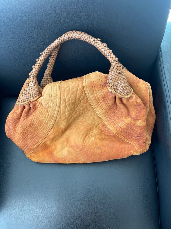 カバン（ブランドバッグ）の商品画像 - 査定依頼日：2025年5月23日 - 最高査定価格：20,000円