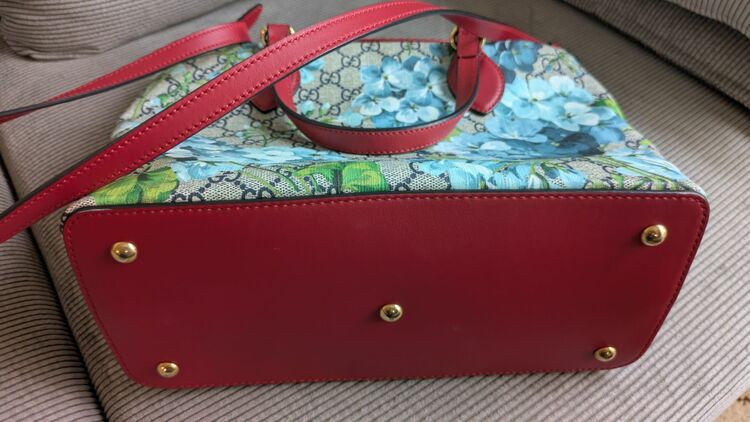 429147 GGブルームス（ブランドバッグ）の商品画像 - 査定依頼日：2025年6月20日 - 最高査定価格：70,000円