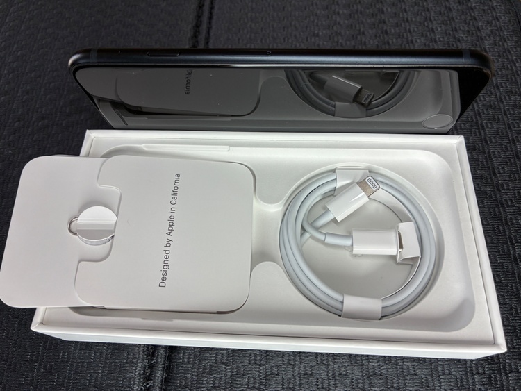 iPhone SE (第 3 世代) 64GB docomo（スマホ）の商品画像 - 査定依頼日：2026年4月17日 - 最高査定価格：20,000円