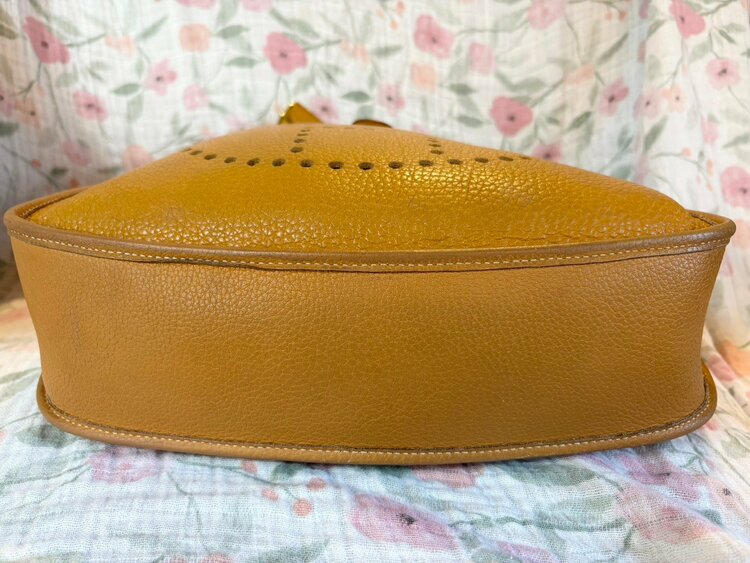 エブリンPM （ブランドバッグ）の商品画像 - 査定依頼日：2026年3月30日 - 最高査定価格：120,000円