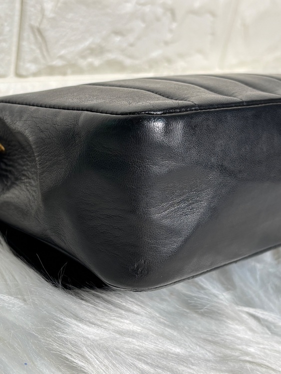 シャネル　マドモアゼルチェーンショルダーバッグ　ラムスキン　ブラック　ゴールド金（ブランドバッグ）の商品画像 - 査定依頼日：2025年7月10日 - 最高査定価格：400,000円