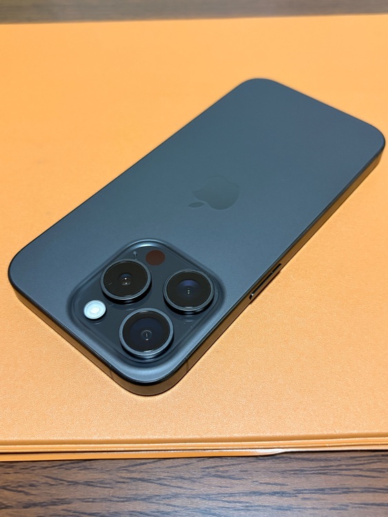 iPhone 15 Pro 512GB SIMフリー（スマホ）の商品画像 - 査定依頼日：2025年10月6日 - 最高査定価格：118,000円