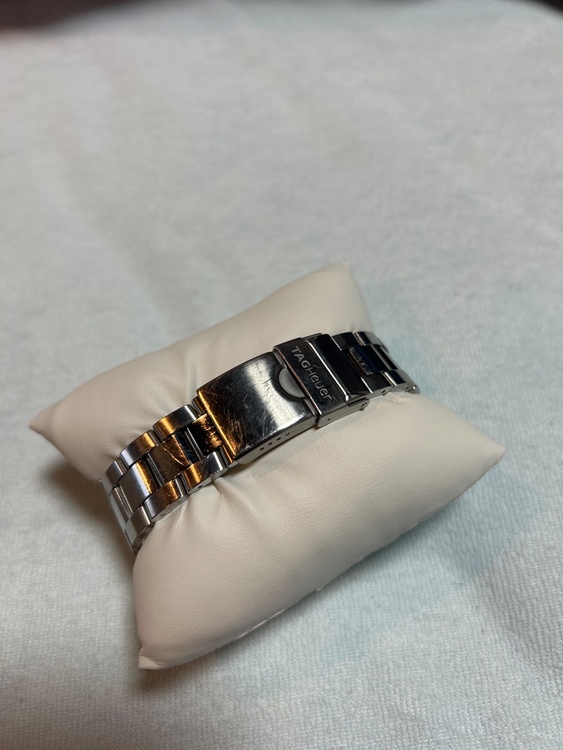 タグホイヤー アクアレーサー CAF211（高級時計）の商品画像 - 査定依頼日：2026年3月30日 - 最高査定価格：140,000円