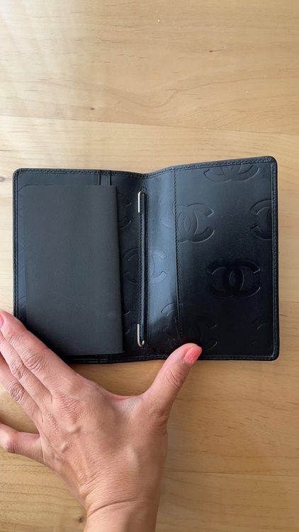 システム手帳ケース（ブランド財布・小物）の商品画像 - 査定依頼日：2025年9月2日 - 最高査定価格：15,000円