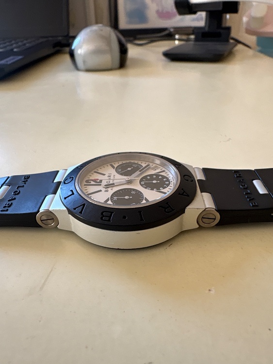 ブルガリ その他 アルミニウム　クロノ　a（高級時計）の商品画像 - 査定依頼日：2025年12月9日 - 最高査定価格：150,000円