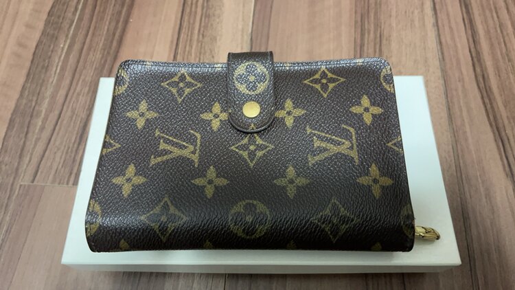 ポルトパピエ・ジップ（ブランド財布・小物）の商品画像 - 査定依頼日：2025年1月31日 - 最高査定価格：6,000円