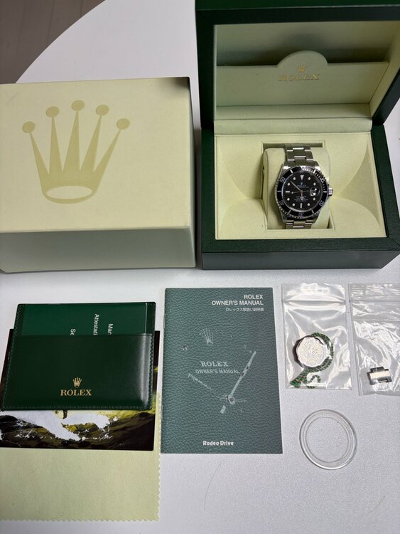 ロレックス サブマリーナー v244**（高級時計）の商品画像 - 査定依頼日：2026年4月1日 - 最高査定価格：1,600,000円