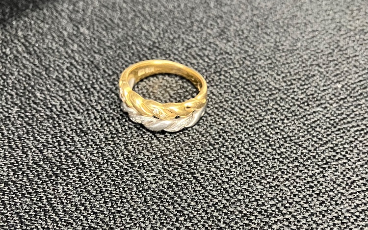 指輪　pt900 K18（金・貴金属）の商品画像 - 査定依頼日：2026年1月22日 - 最高査定価格：100,000円