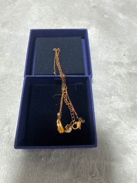 スワロフスキー　ネックレス（金・貴金属）の商品画像 - 査定依頼日：2026年4月12日 - 最高査定価格：3,000円