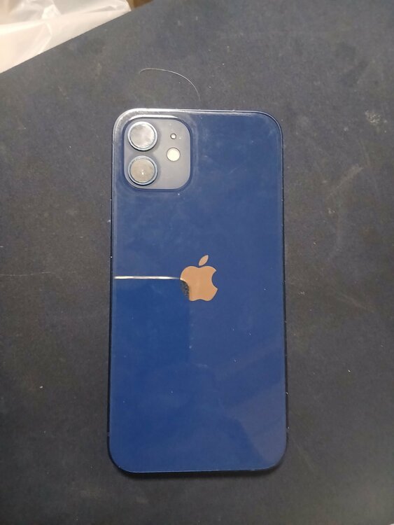 iPhone iPhone 12 64GB au（スマホ）の商品画像 - 査定依頼日：2026年8月2日 - 最高査定価格：20,000円