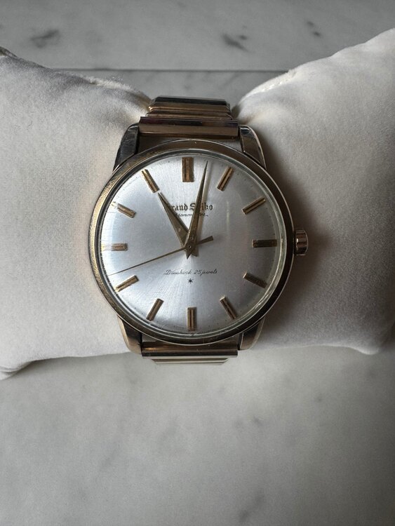 セイコー グランドセイコー GSファーストモデル 浮ロゴ 25石（高級時計）の商品画像 - 査定依頼日：2025年4月7日 - 最高査定価格：220,000円