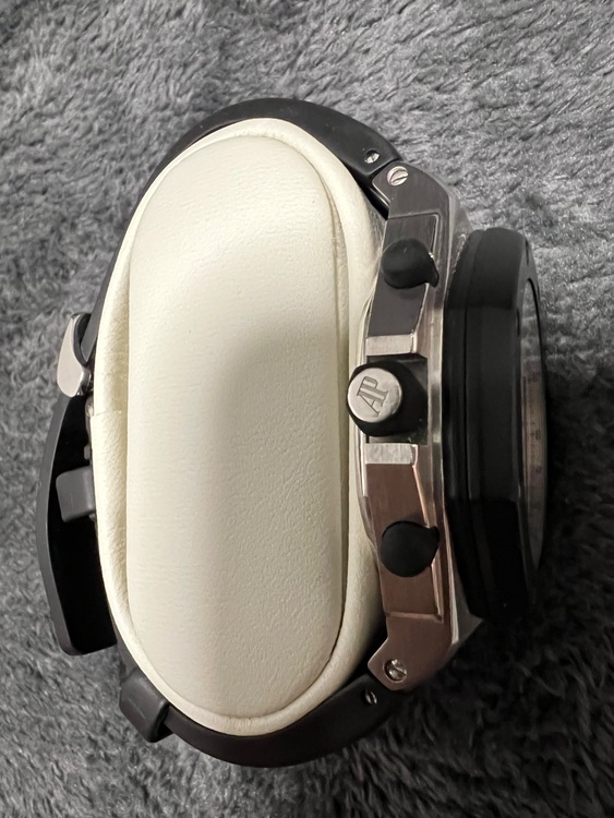 オーデマピゲ ロイヤルオークオフショア 25940SK（高級時計）の商品画像 - 査定依頼日：2025年7月8日 - 最高査定価格：2,450,000円