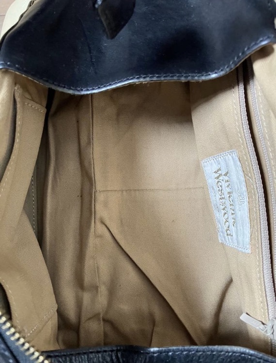 Vivienne Westwood レザーバッグ（ブランドバッグ）の商品画像 - 査定依頼日：2026年3月7日 - 最高査定価格：10,000円