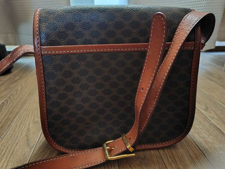 マカダム　ショルダーバッグ（ブランドバッグ）の商品画像 - 査定依頼日：2025年4月24日 - 最高査定価格：15,000円