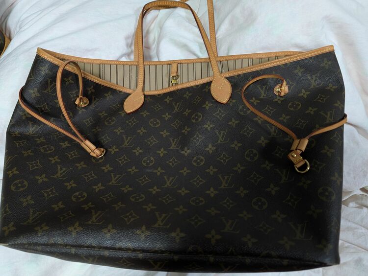 ネヴァーフル（ブランドバッグ）の商品画像 - 査定依頼日：2025年11月16日 - 最高査定価格：150,000円