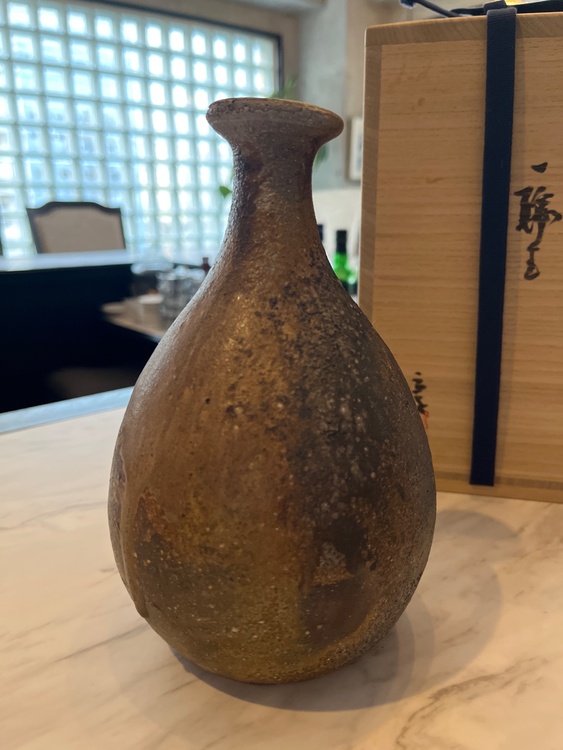 備前焼人間国宝　伊勢崎淳の花瓶（美術品・骨董品）の商品画像 - 査定依頼日：2026年3月24日 - 最高査定価格：30,000円