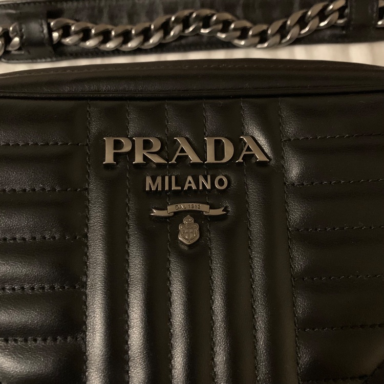 プラダ  （ブランドバッグ）の商品画像 - 査定依頼日：2026年2月8日 - 最高査定価格：110,000円