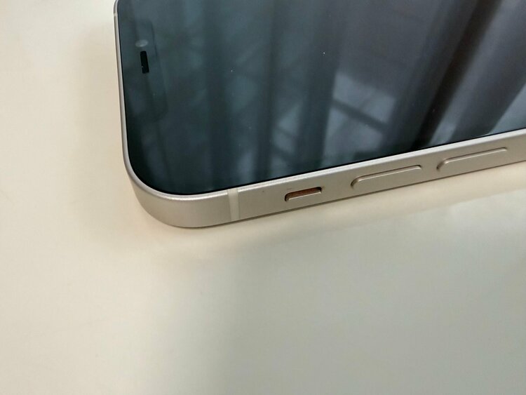 iPhone iPhone 12 64GB SIMフリー（スマホ）の商品画像 - 査定依頼日：2026年7月24日 - 最高査定価格：25,000円