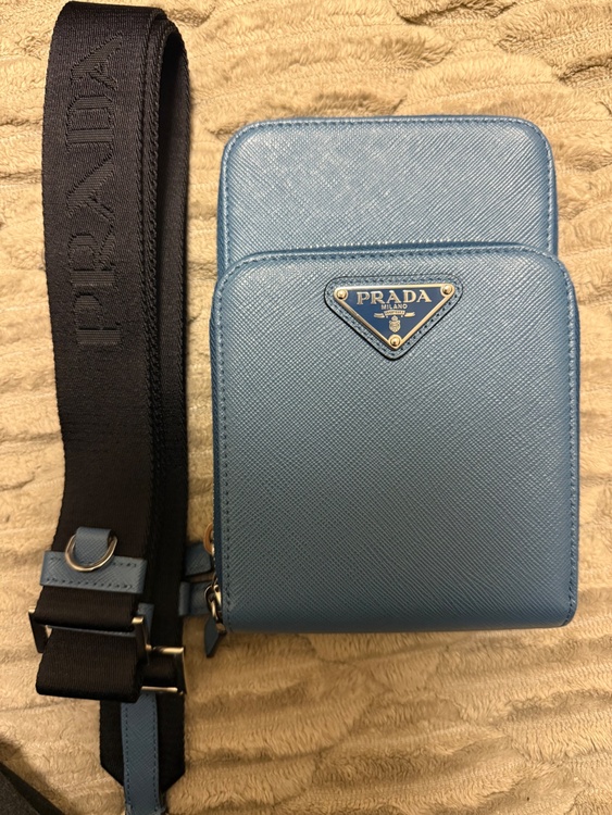 プラダ  （ブランドバッグ）の商品画像 - 査定依頼日：2025年12月24日 - 最高査定価格：121,000円