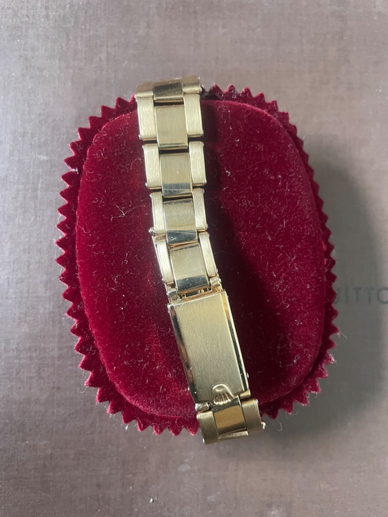 ロレックス パーペチュアルデイト 150（高級時計）の商品画像 - 査定依頼日：2026年1月24日 - 最高査定価格：2,000,000円