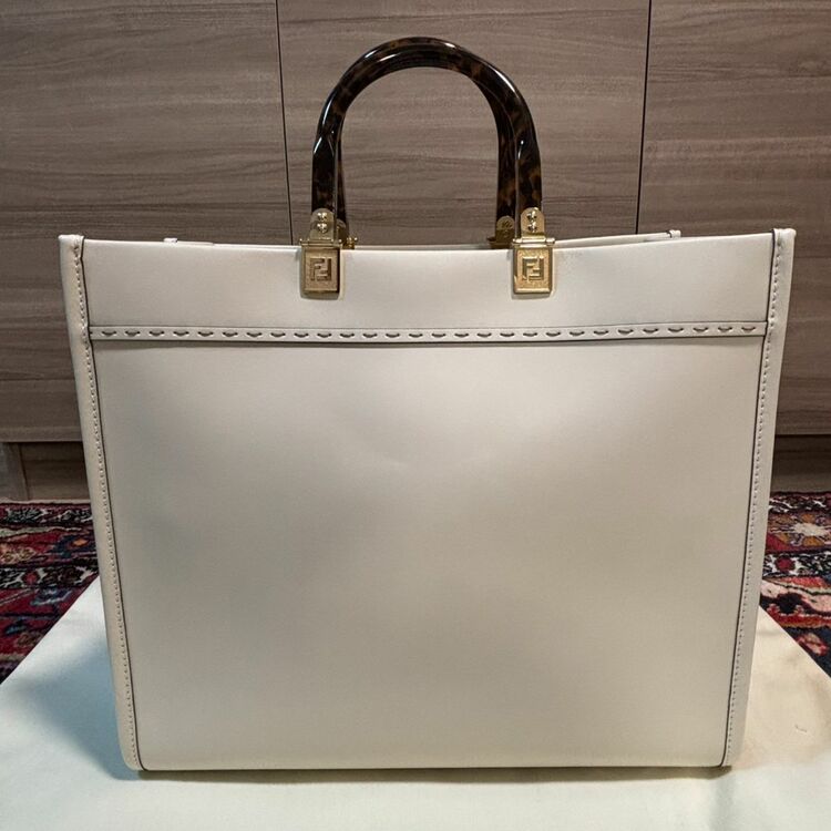 フェンディ  （ブランドバッグ）の商品画像 - 査定依頼日：2025年9月23日 - 最高査定価格：150,000円