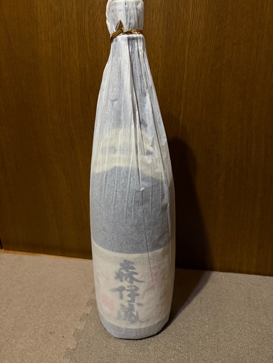 森伊蔵　かめ壺焼酎　1.8L（お酒）の商品画像 - 査定依頼日：2026年10月5日 - 最高査定価格：13,000円