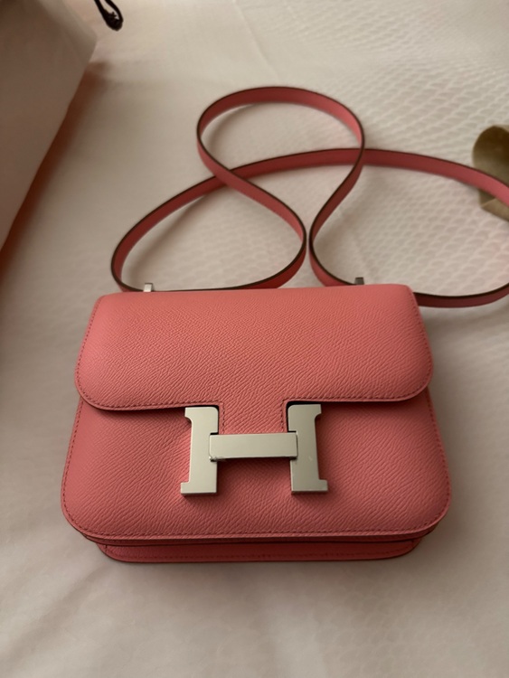 コンスタンスミニ（ブランドバッグ）の商品画像 - 査定依頼日：2025年8月21日 - 最高査定価格：1,350,000円