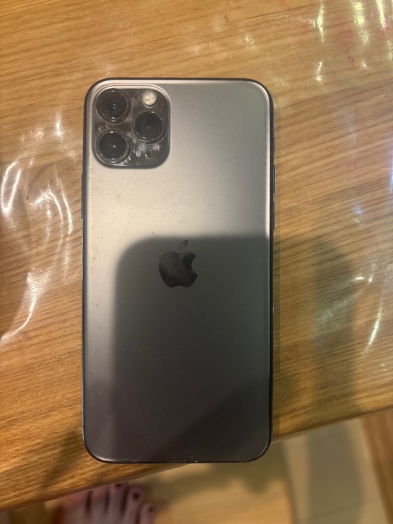 iPhone iPhone11 Pro 256GB docomo（スマホ）の商品画像 - 査定依頼日：2026年7月13日 - 最高査定価格：18,000円