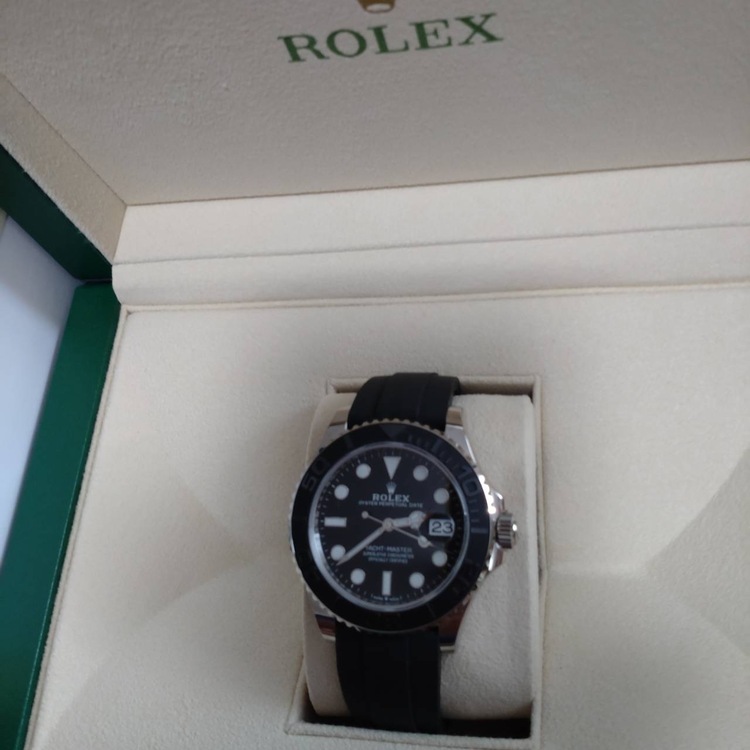 ロレックス ヨットマスター （高級時計）の商品画像 - 査定依頼日：2026年1月24日 - 最高査定価格：4,850,000円