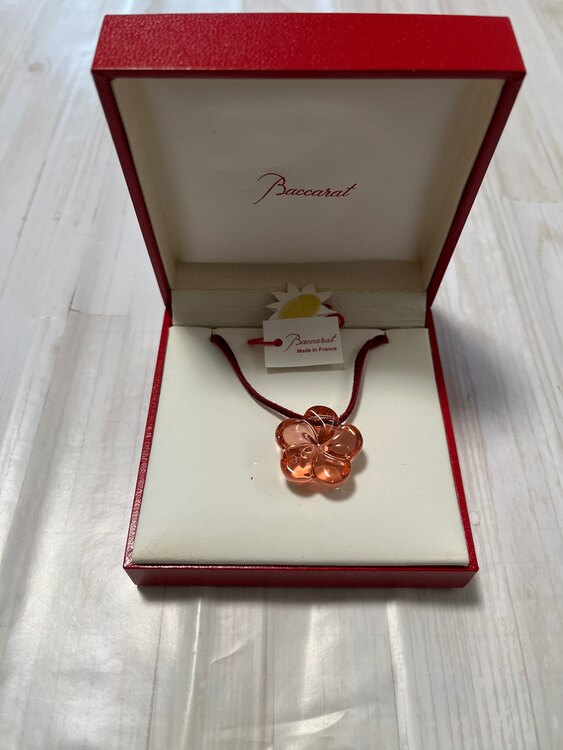 宝石ではないですが、バカラのチョーカーです。（宝石）の商品画像 - 査定依頼日：2025年1月31日 - 最高査定価格：5,000円