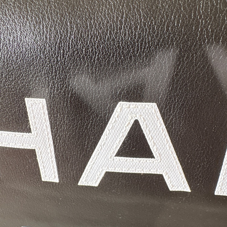 エッセンシャルトートバッグ（古着・ファッション）の商品画像 - 査定依頼日：2025年11月21日 - 最高査定価格：100,000円