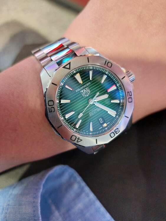 タグホイヤー アクアレーサー （高級時計）の商品画像 - 査定依頼日：2025年5月3日 - 最高査定価格：265,000円