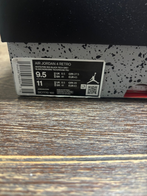 NIKE エアジョーダン4RETRO（古着・ファッション）の商品画像 - 査定依頼日：2026年1月18日 - 最高査定価格：14,000円