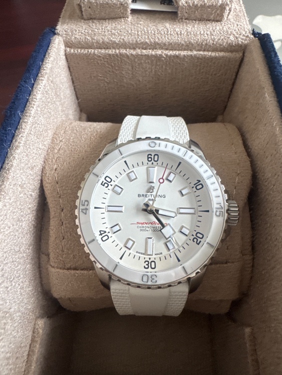 ブライトリング スーパーオーシャン A1737（高級時計）の商品画像 - 査定依頼日：2025年12月14日 - 最高査定価格：370,000円