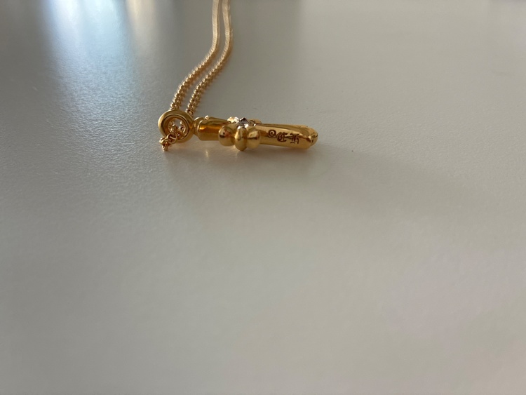 タイニーCHクロス チャーム 22K with パヴェダイヤモンド（古着・ファッション）の商品画像 - 査定依頼日：2026年7月16日 - 最高査定価格：100,000円