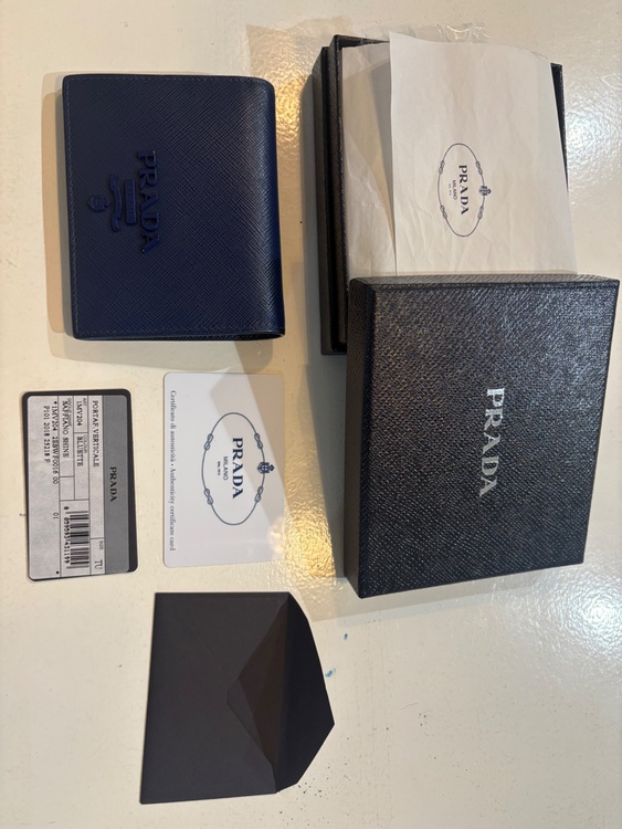 サフィアーノ　シャイン（ブランド財布・小物）の商品画像 - 査定依頼日：2026年2月12日 - 最高査定価格：10,000円