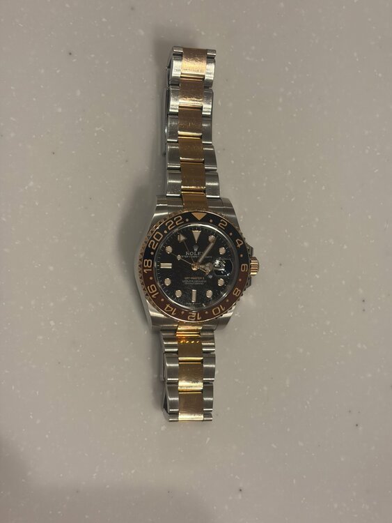 ロレックス GMTマスター （高級時計）の商品画像 - 査定依頼日：2025年12月10日 - 最高査定価格：3,060,000円