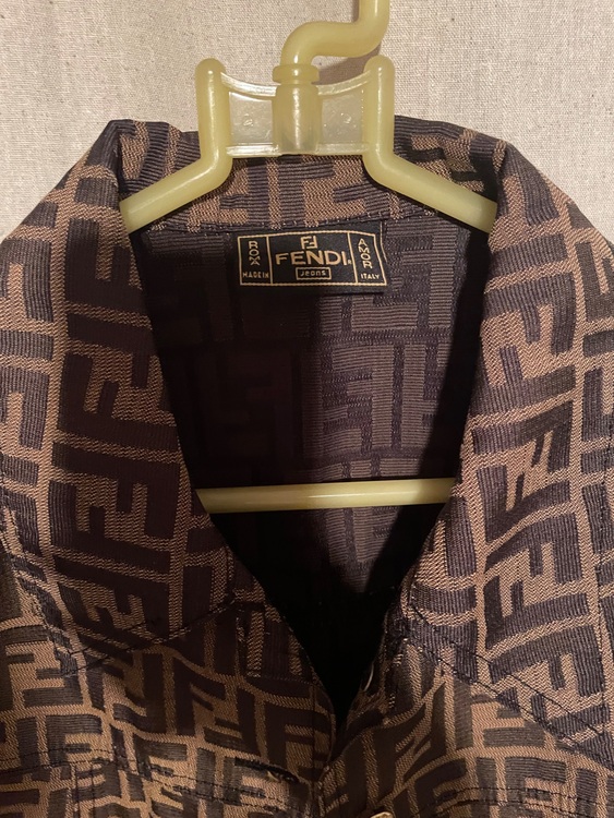 フェンディ  （ブランドバッグ）の商品画像 - 査定依頼日：2025年8月7日 - 最高査定価格：25,000円