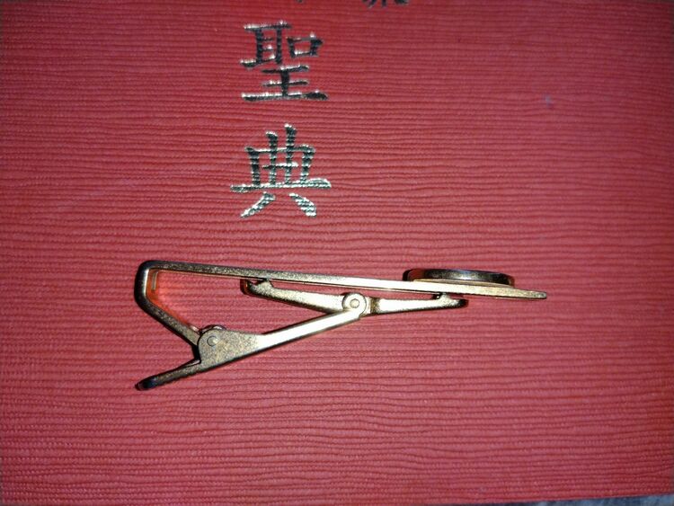 浄土真宗本願寺派ネクタイピン（美術品・骨董品）の商品画像 - 査定依頼日：2025年9月5日 - 最高査定価格：2,000円