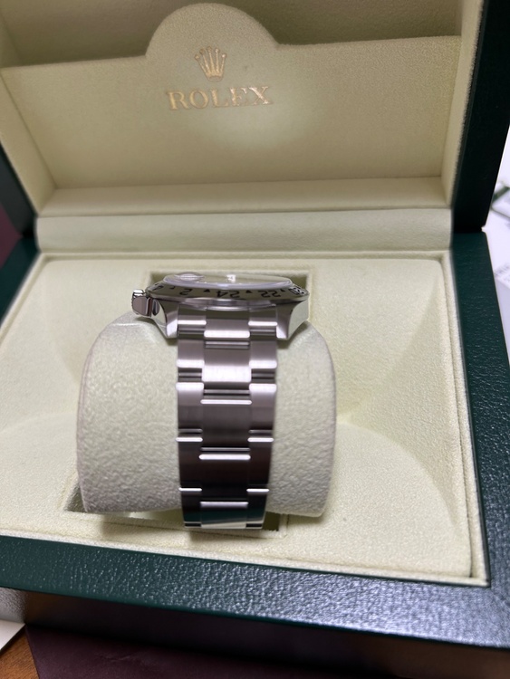 ロレックス エクスプローラー 1657（高級時計）の商品画像 - 査定依頼日：2025年12月8日 - 最高査定価格：1,350,000円