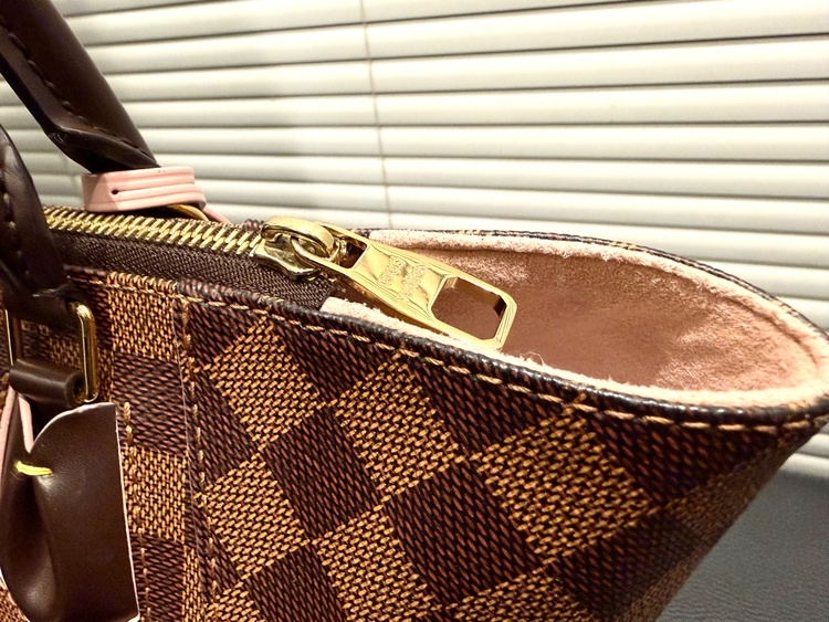 カイサトート（ブランドバッグ）の商品画像 - 査定依頼日：2025年12月19日 - 最高査定価格：85,000円